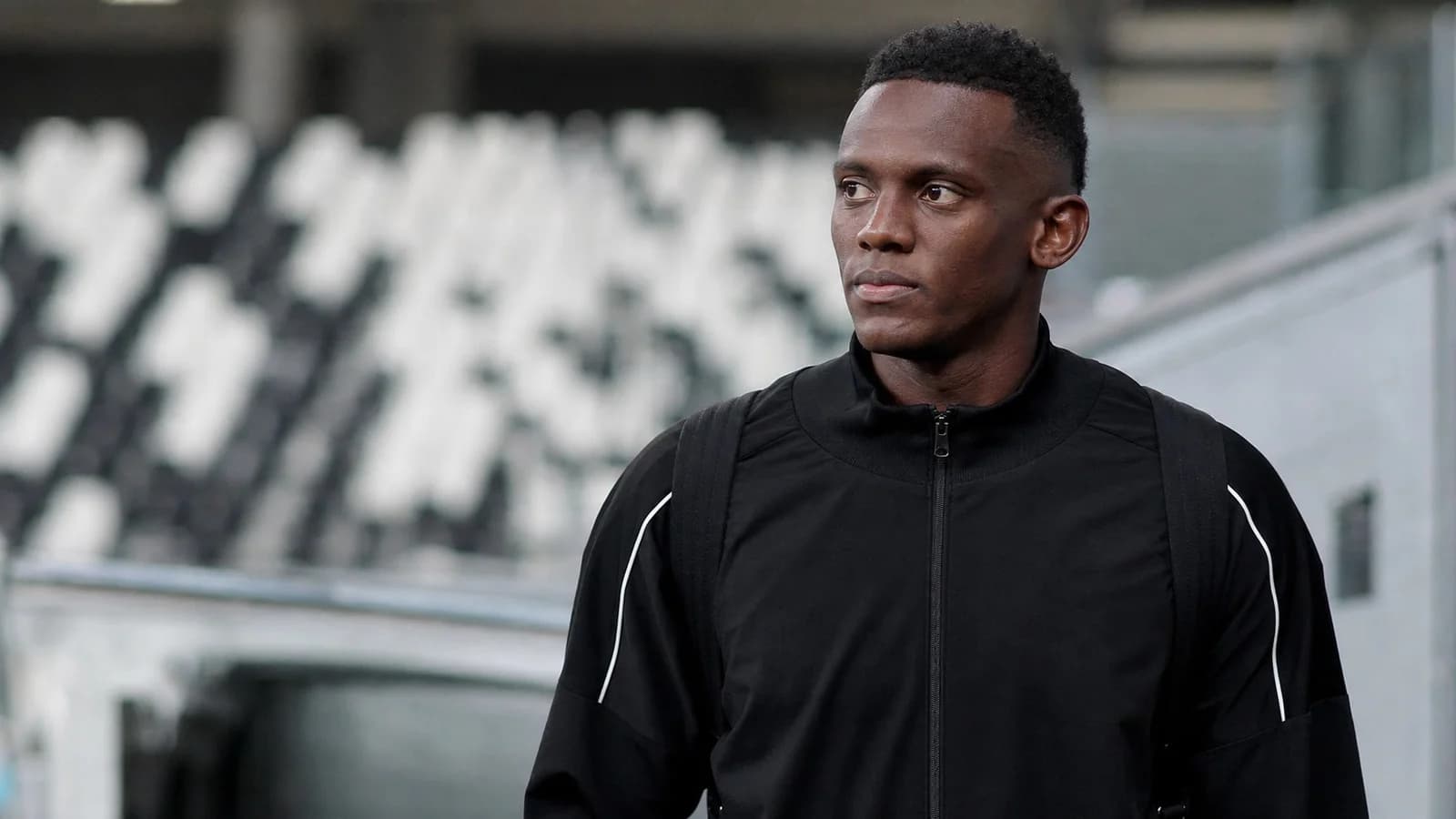 Illustrazione realizzata con IA per la notizia di mercato su Jhon Lucumí e Juventus