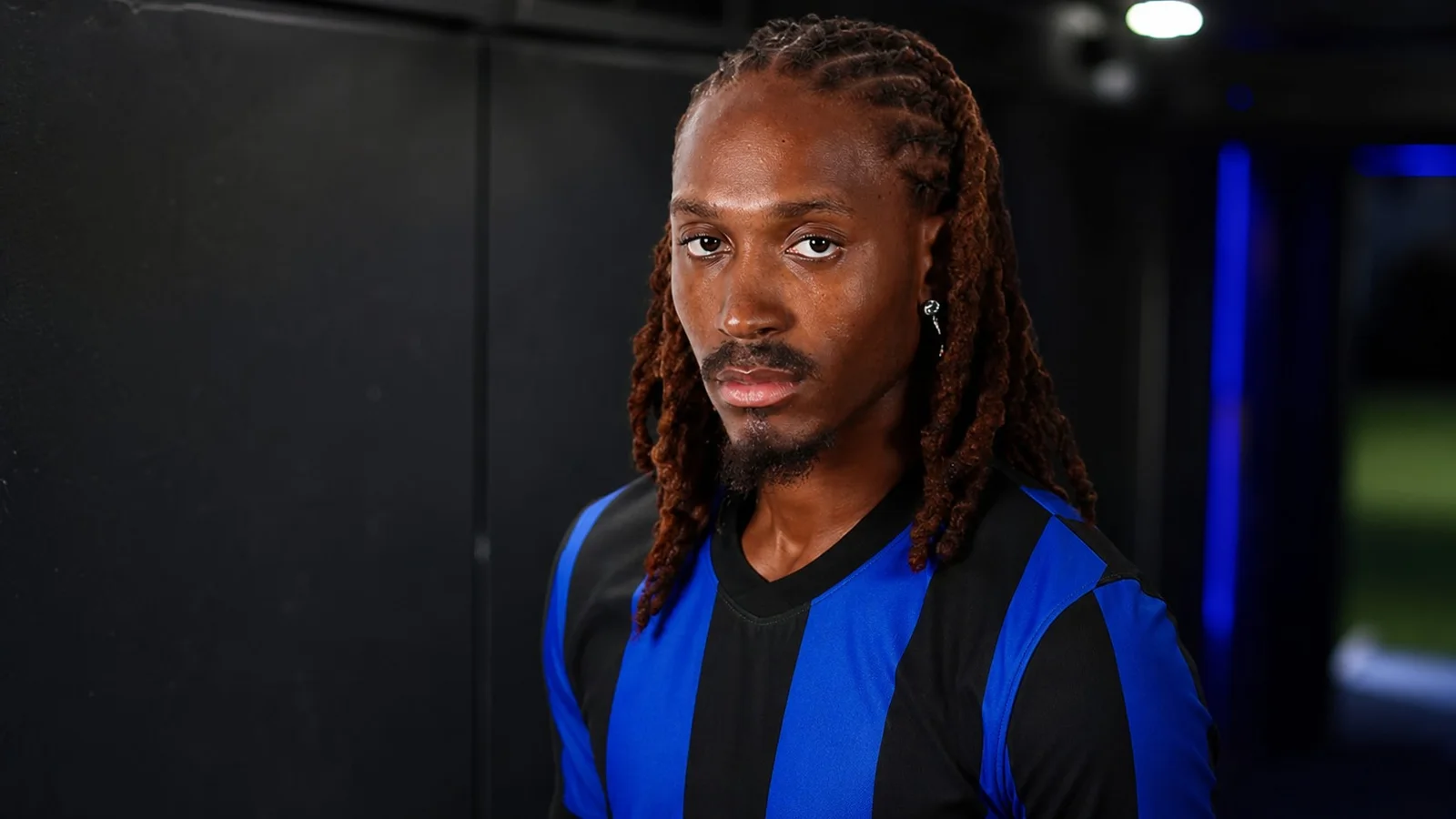 KI-Illustration zur Transfermeldung über Djed Spence und Inter Mailand